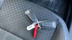 Nissan Juke 1.0 DiG-T 114 N-Connecta 5dr Petrol Hatchback